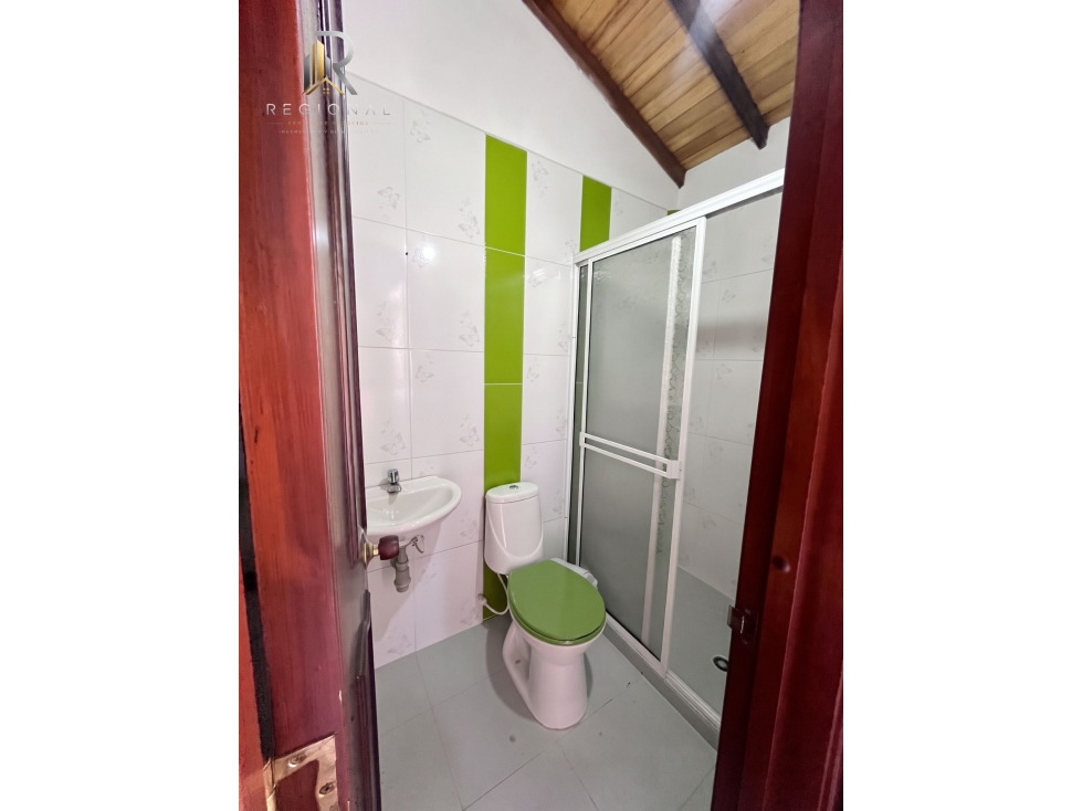 VENTA DE APARTAMENTO AMPLIO - SEGUNDO PISO - 5