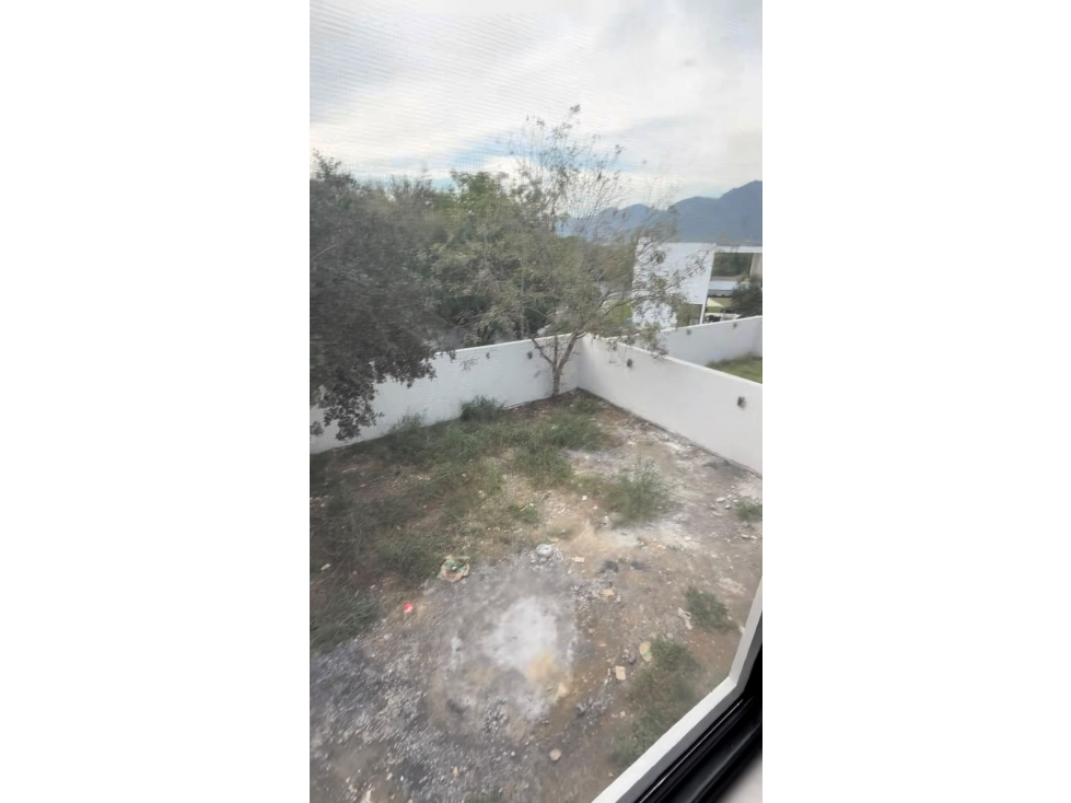 VENTA CASA LOS NOGALES, CARRETERA NACIONAL — foto 2