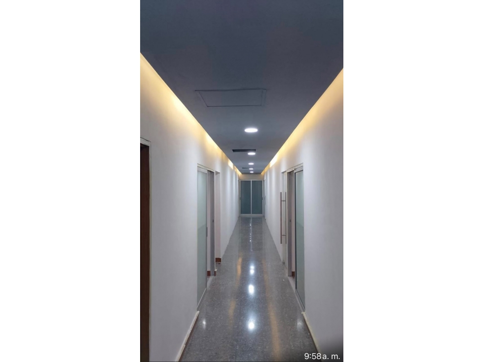 VENTA OFICINAS COMPLETAMENTE REMODELADAS EN EL CENTRO DE MTY — foto 3