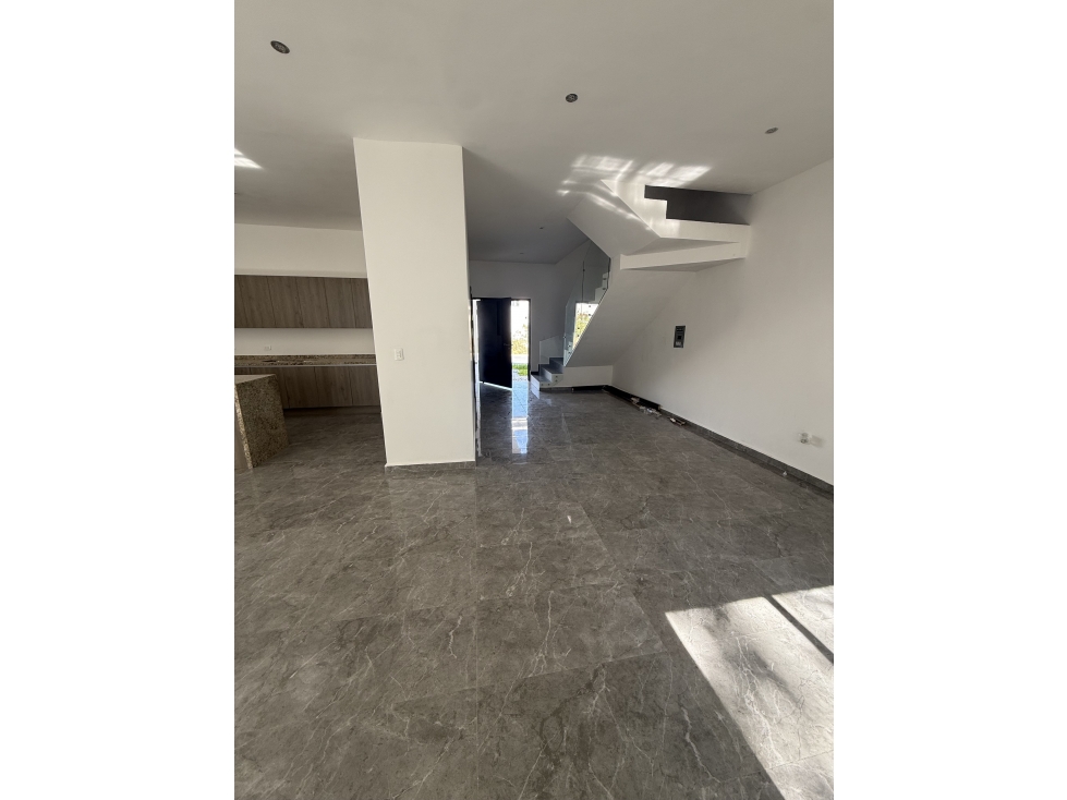 VENTA CASA NUEVA EN MÍTICA RESIDENCIAL, SANTIAGO — foto 4