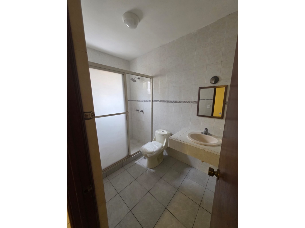 CASA EN RENTA EN PEDREGAL LA SILLA — foto 6