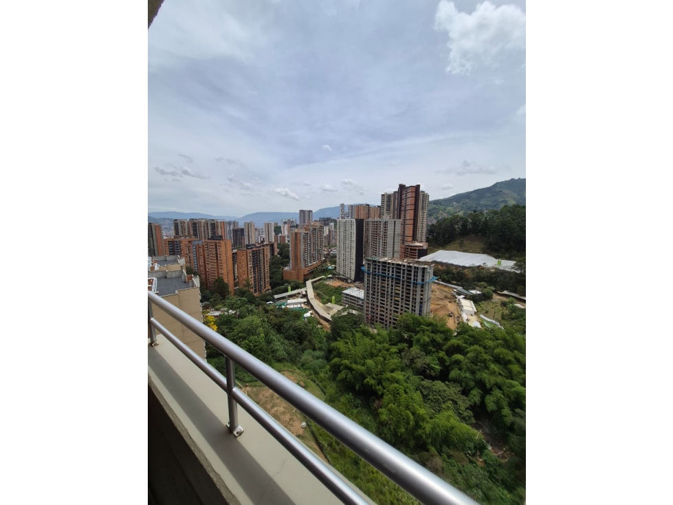 APARTAMENTO EN VENTA EN SABANETA CON PRECIO DE OPORTUNIDAD — foto 3