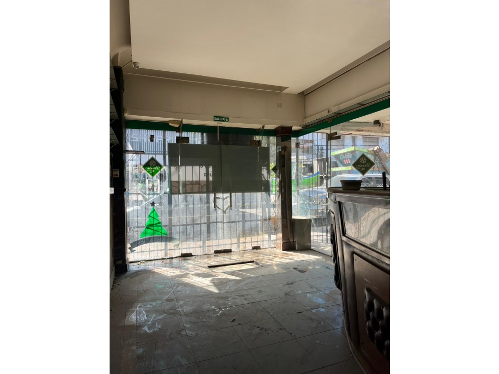 VENTA | LOCALES | GALERIA | SALON | ZONA PUERTO - 6