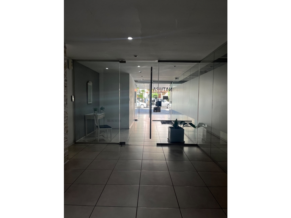 VENTA | PERMUTA | LOCAL con COCHERA | PLAZA MITRE — foto 6