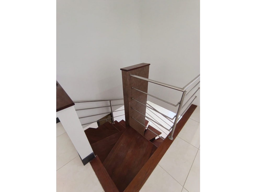 SE VENDE HERMOSA CASA CONJUNTO MIRADOR DEL COLIBRI DOSQUEBRADAS — foto 4