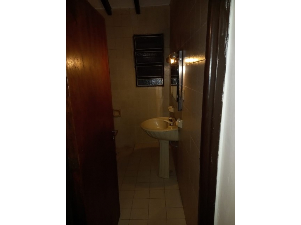 CASA EN VENTA A RECICLAR ZONA CENTRO — foto 6