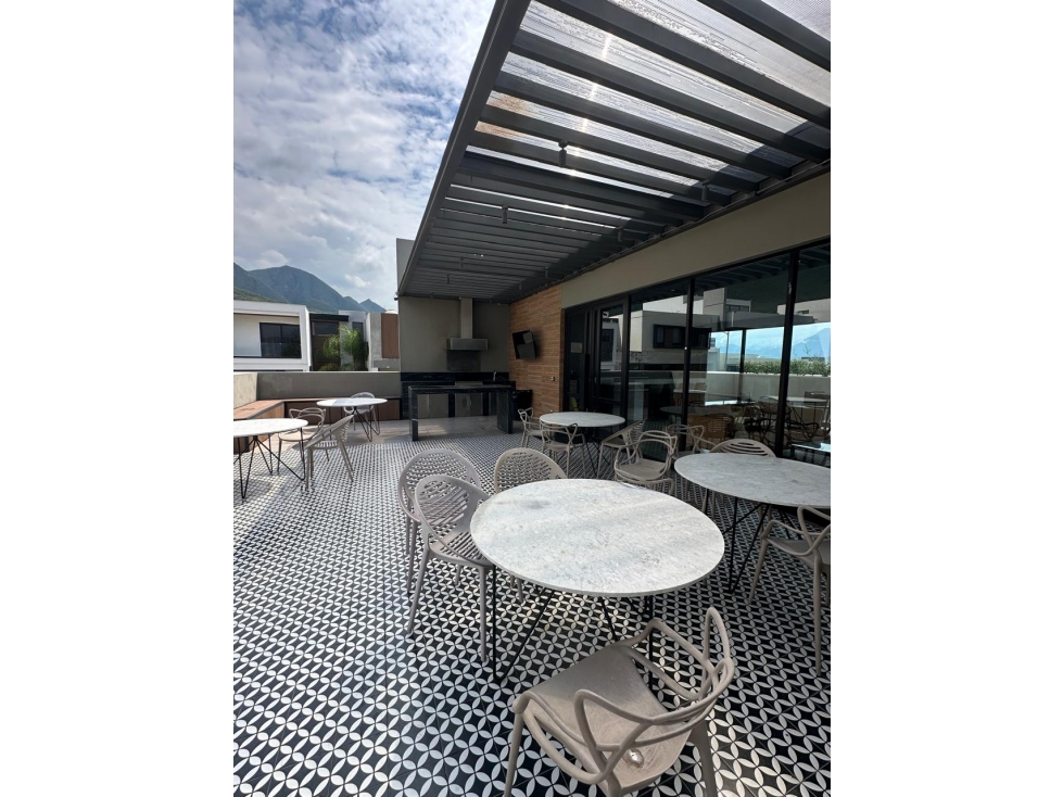 RESIDENCIA VENTA CARRETERA NACIONAL 12.8MDP — foto 2