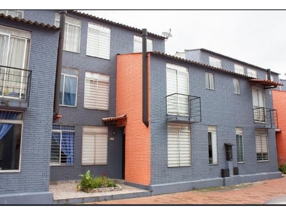 Venta Casa 3 Niveles con Patio Funza Cundinamarca - 2