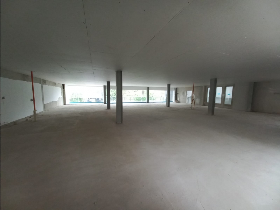 Local comercial en San Vicente — foto 2