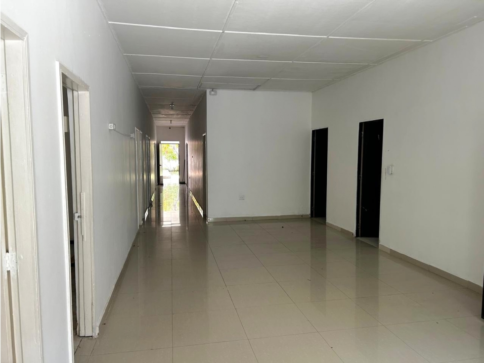 Casa comercial en Arriendo Boston — foto 2
