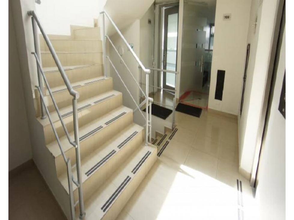 VENTA/ARRIENDO OFICINA PUENTE LARGO (MG) — foto 3