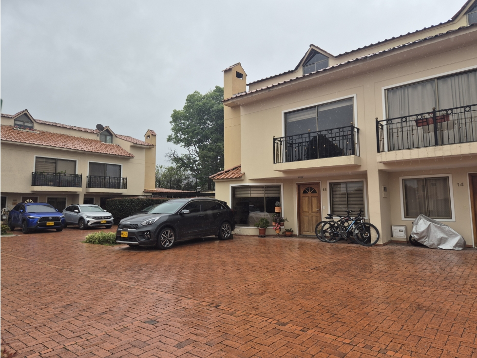 VENDO CASA EN CHIA CONJUNTO OPORTO