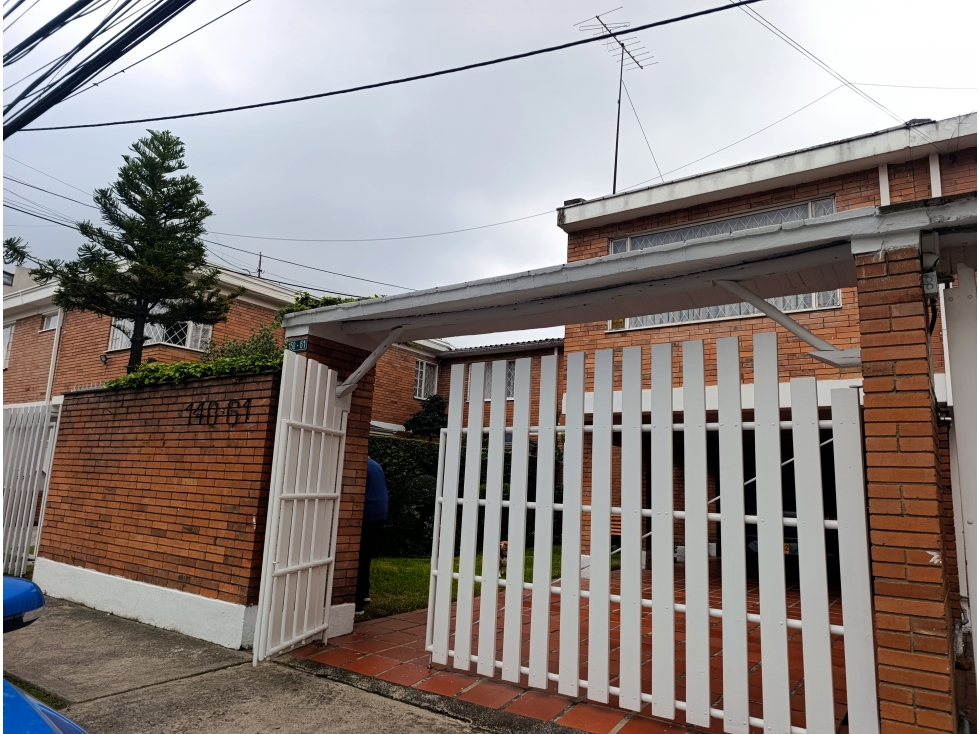 VENTA CASA CEDRITOS (MG) — foto 2