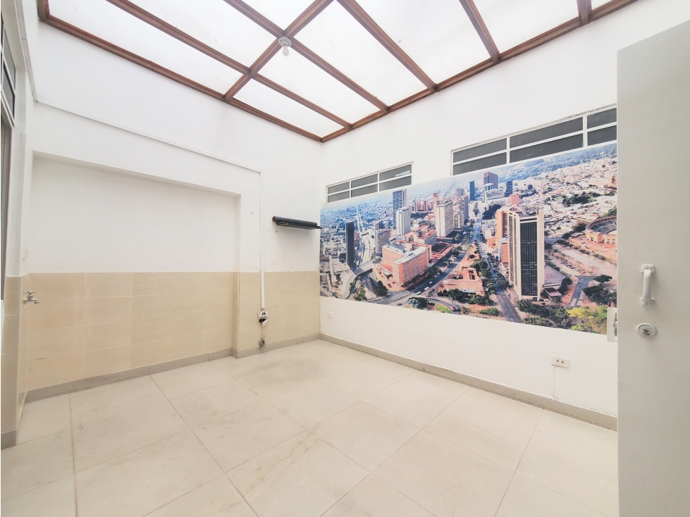 ARRIENDO VENDO CASA EN BARRIO SAN LUIS