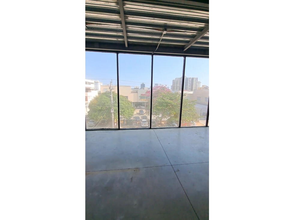 EDIFICIO COMPLETO CON 2 LOCALES COMERCIALES Y BODEGA NUEVO HORIZONTE - 3