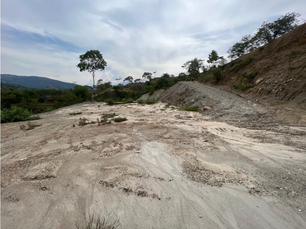 EXCELENTE LOTE SOPETRAN EN VEREDA TAFETANES UNIDAD CERRADA - 3