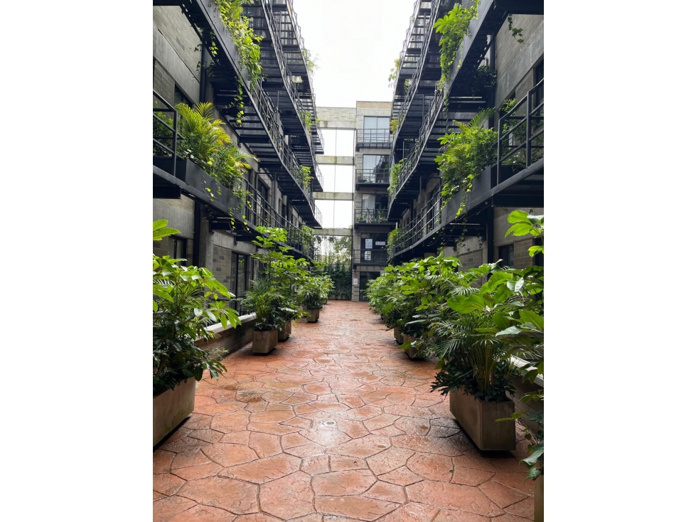 APARTAMENTO EN LA CEJA CON HERMOSA VISTA INTERIOR — foto 2