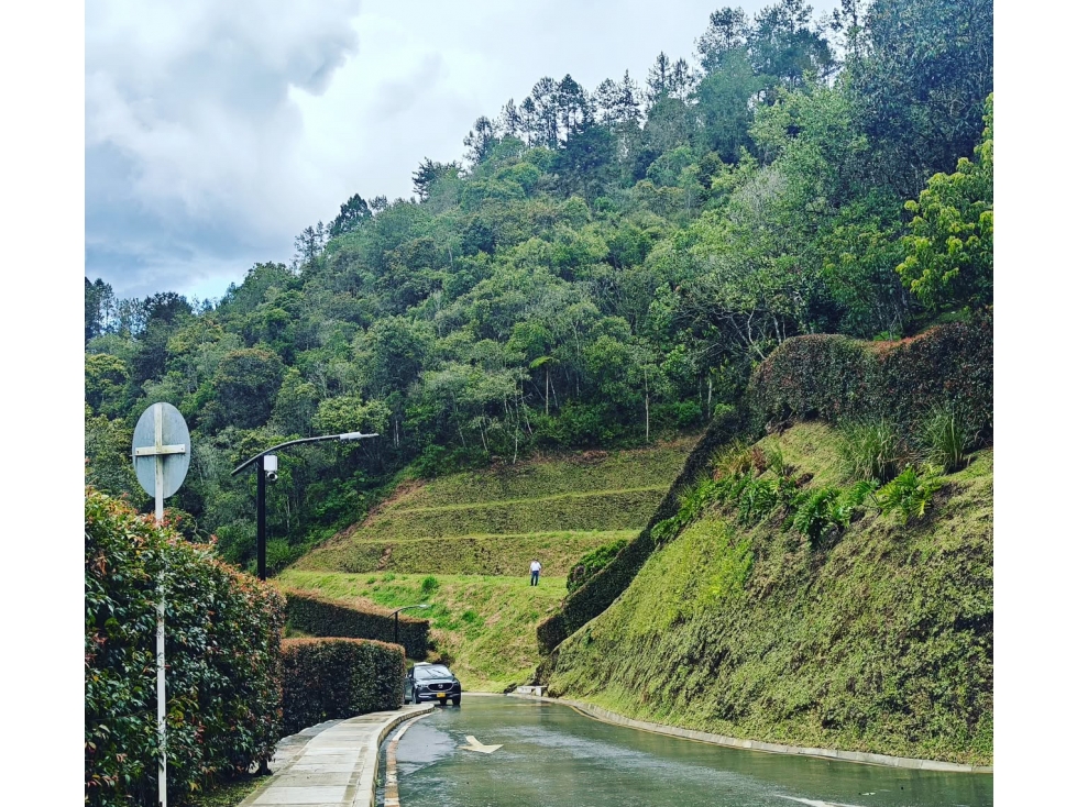 LOTE UBICADO EN EL RETIRO VIA DON DIEGO LLANOGRANDE — foto 2