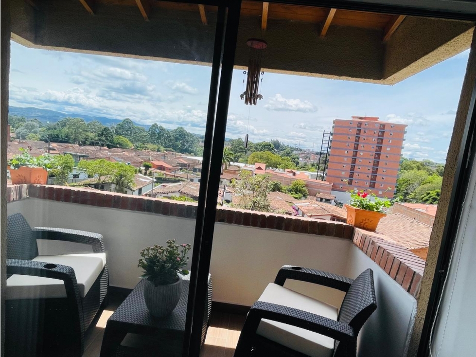 HERMOSO APARTAMENTO REMODELADO EN ZONA CENTRAL DE RIONEGRO — foto 3