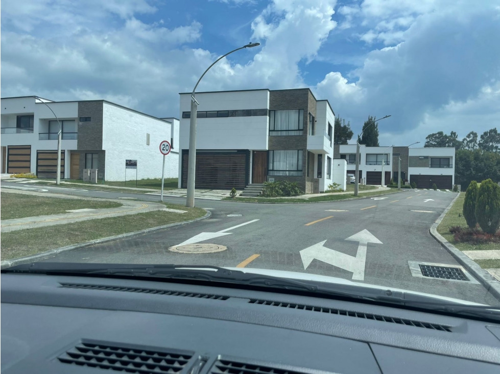 LOTE UNDAD CERRADA LLANOGRANDE RIONEGRO