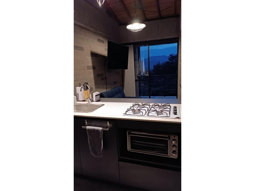 HERMOSO APARTAESTUDIO AMOBLADO EN LA CEJA — foto 4