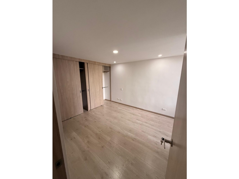 APARTAMENTO ENVIGADO ILUMINADO VISTA VERDE CAMINO VERDE VIA EL SALADO — foto 6