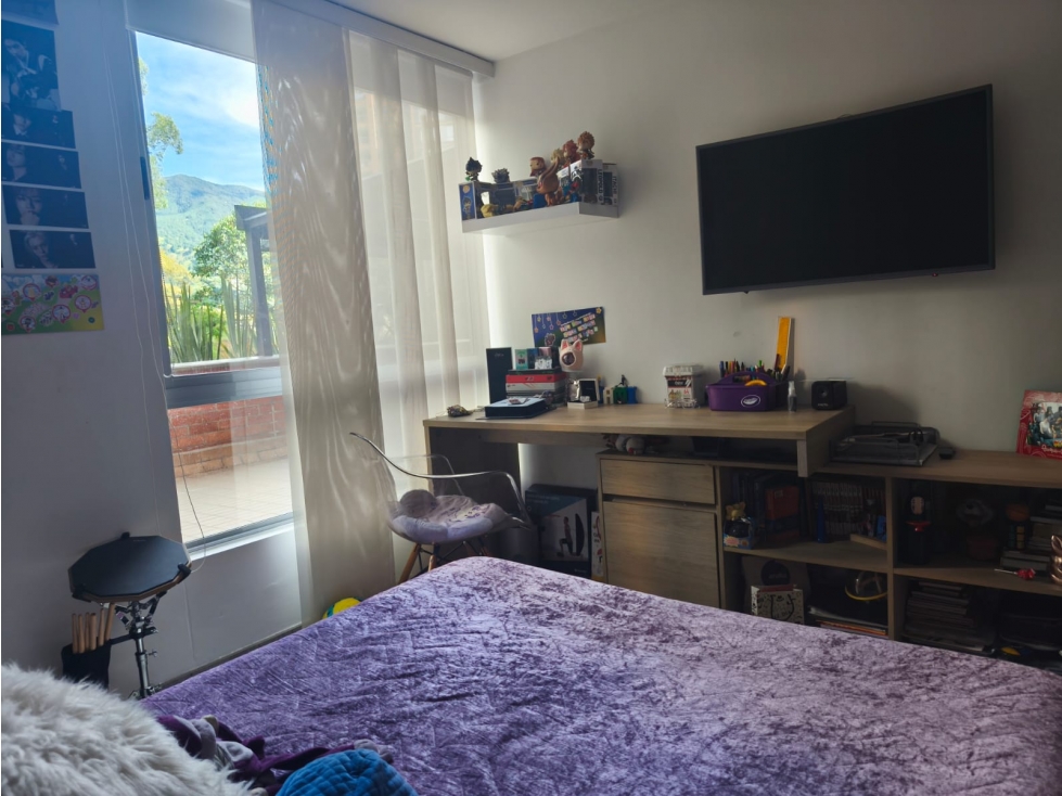 APARTAMENTO CON TERRAZA EN VENTA EN LOMA DE LAS BRUJAS — foto 5