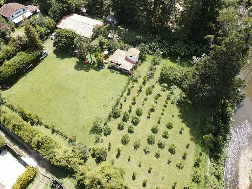 FINCA  GUARNE VEREDA GARRIDO TERRENO TOTALMENTE APROVECHABLE