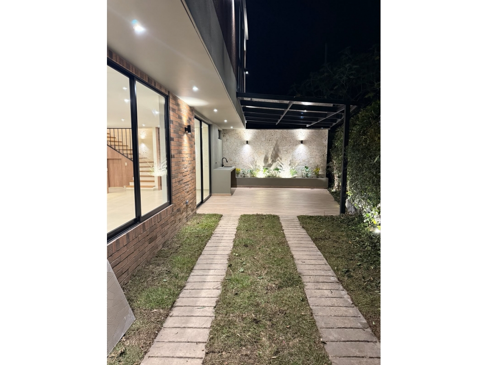 ESTRENA CASA EN LA CEJA EN UNIDAD CERRADA CERCA AL VIVA — foto 4