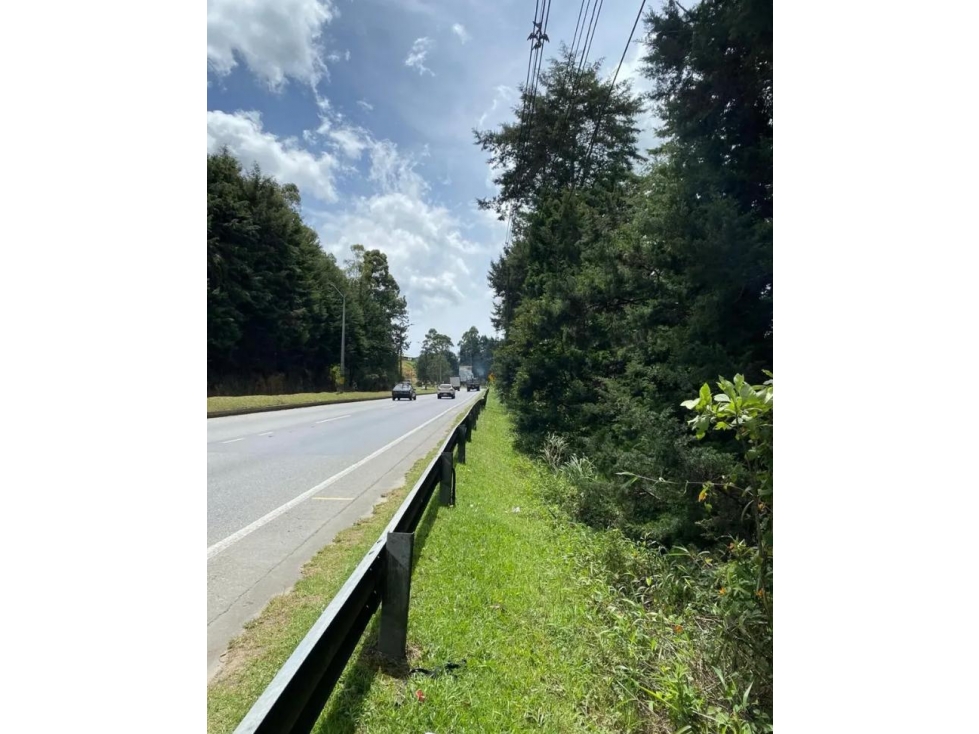LOTE GUARNE AUTOPISTA MEDELLIN BOGOTA - 1