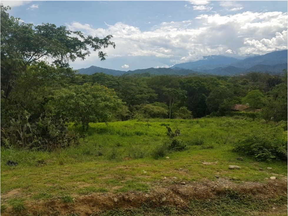 LOTE EN PARCELACION EN SOPETRAN CERCA AL PARQUE