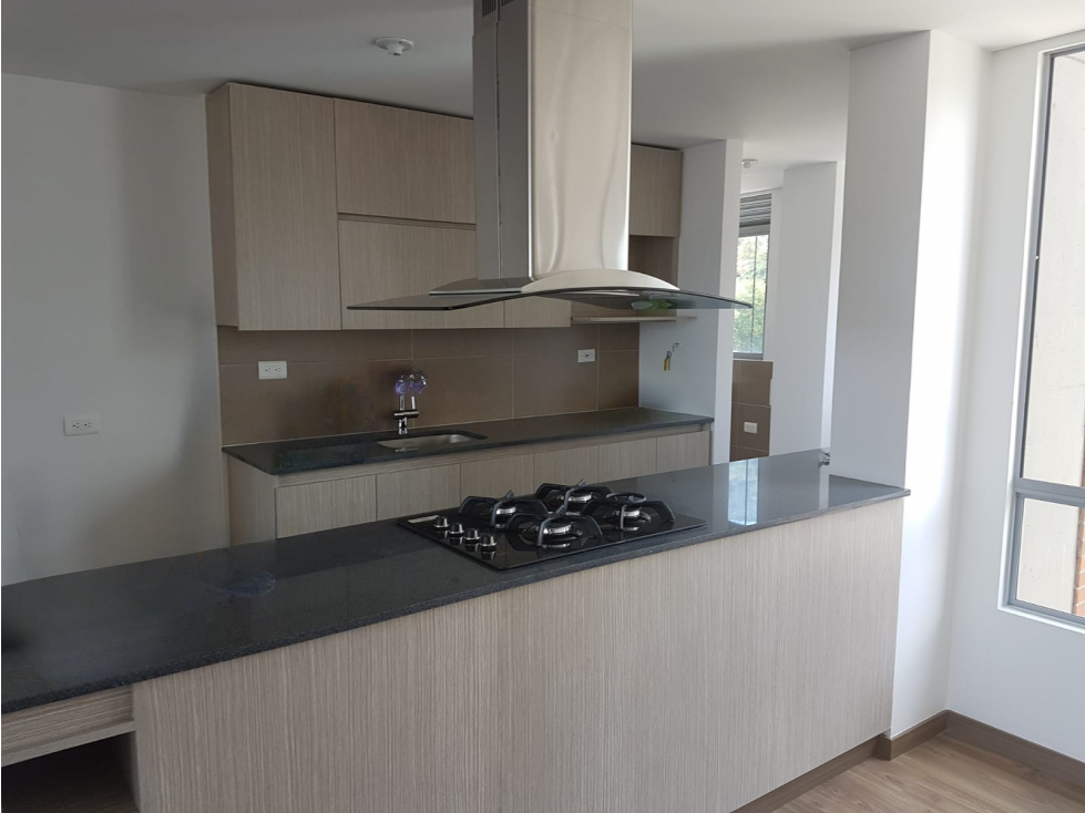 APARTAMENTO ENVIGADO CERCA COLEGIO CUMBRES — foto 6