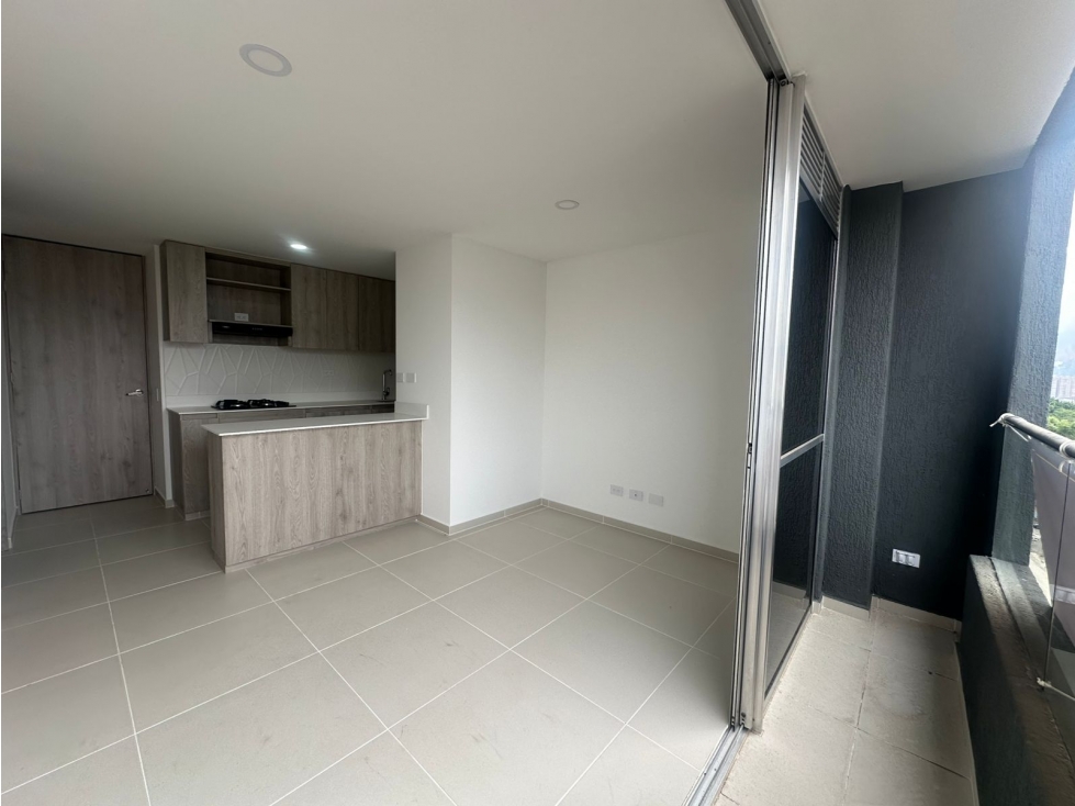APARTAMENTO ITAGUI CERCA VIVA ENVIGADO PISO ALTO ARRENDADO PARA VENTA — foto 3