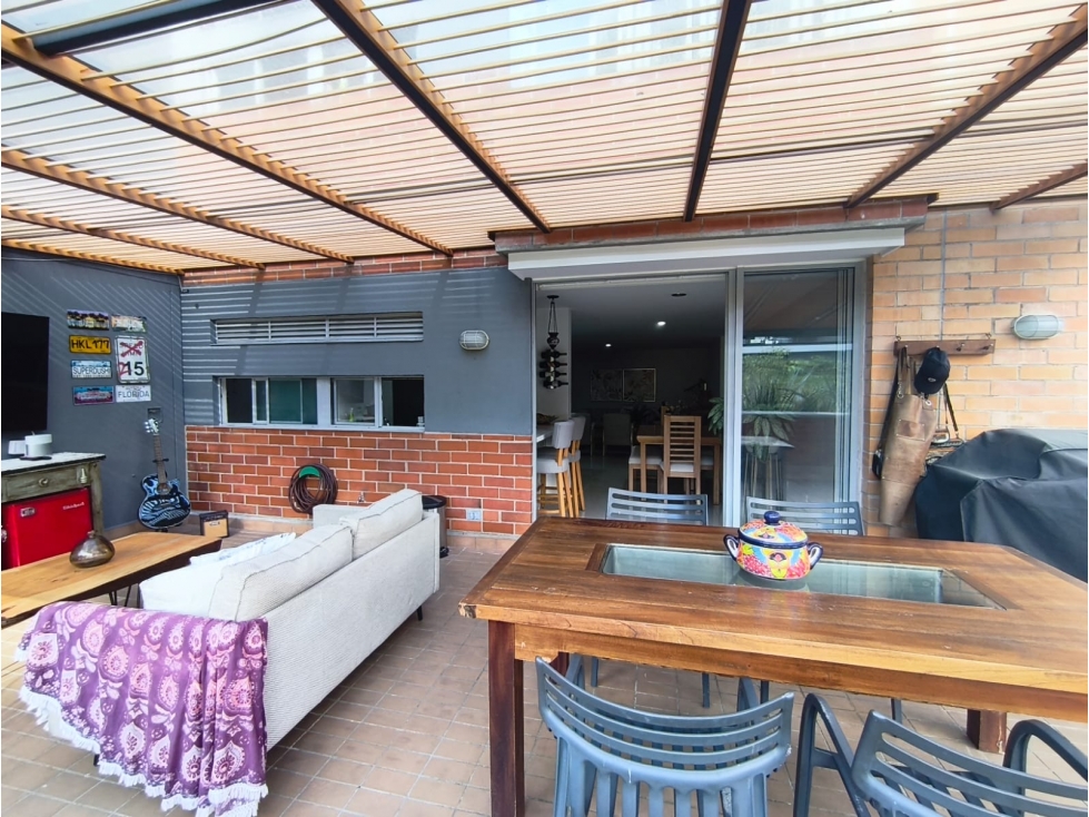 APARTAMENTO CON TERRAZA EN VENTA EN LOMA DE LAS BRUJAS