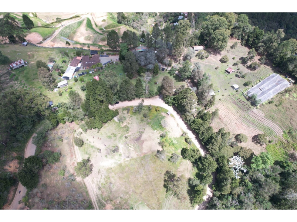FINCA GUARNE EL SANGO MUY CERCA A LA MEDELLIN BOGOTA PARA PARCELAR — foto 2