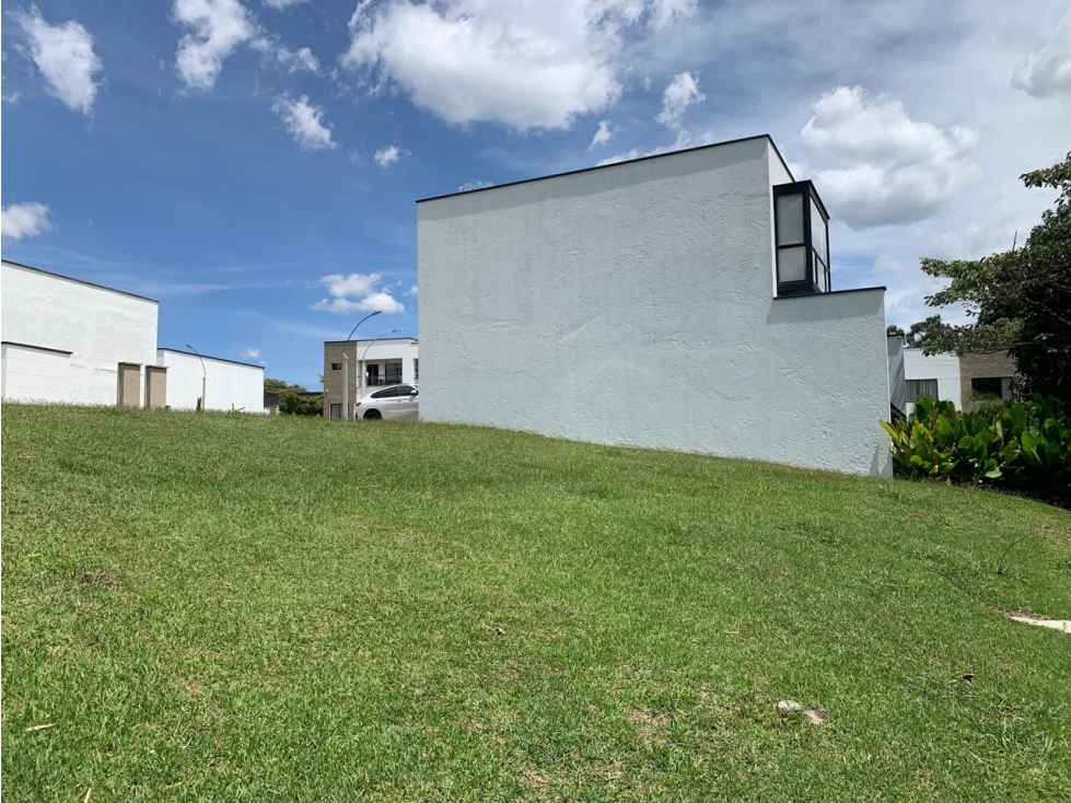 LOTE LLANOGRANDE UNIDAD CERRADA — foto 2