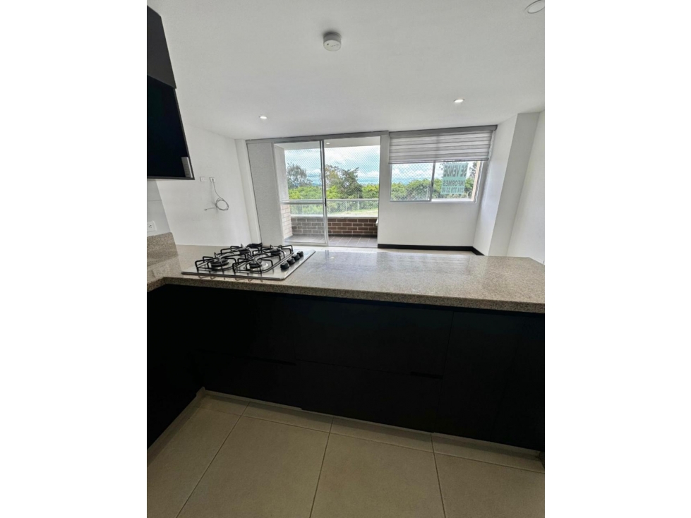 HERMOSO Y AMPLIO APARTAMENTO SAN ANTONIO DE PEREIRA — foto 4