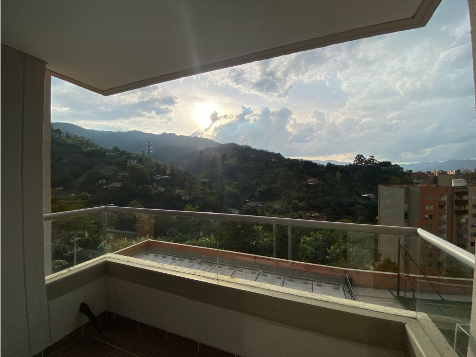 APARTAMENTO ENVIGADO ILUMINADO VISTA VERDE CAMINO VERDE VIA EL SALADO — foto 5