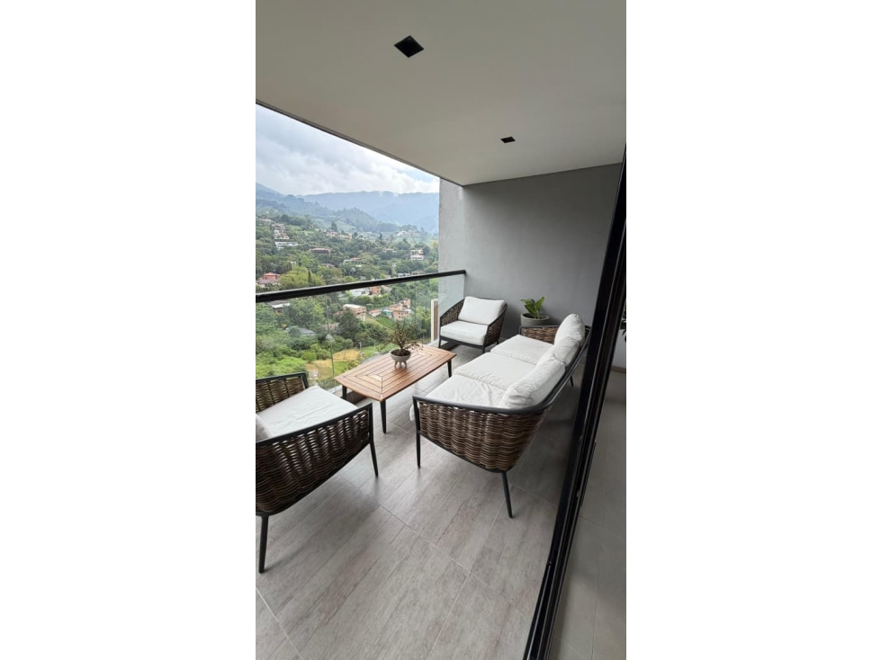 APARTAMENTO EN VENTA EN LOMA DE LAS BRUJAS