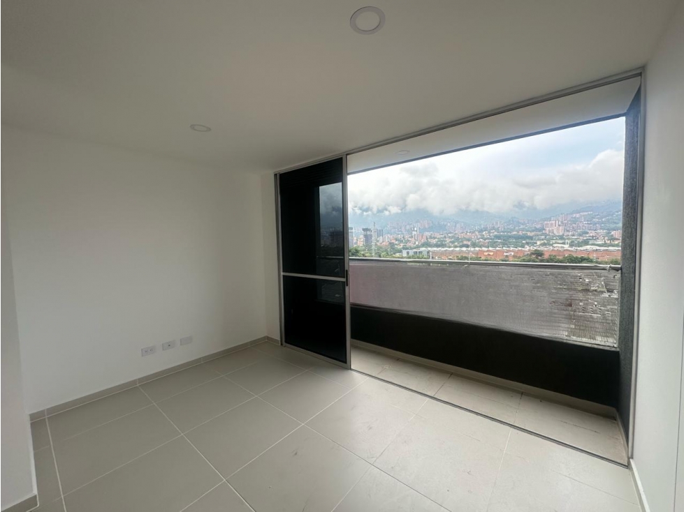 APARTAMENTO ITAGUI CERCA VIVA ENVIGADO PISO ALTO PARA ESTRENAR