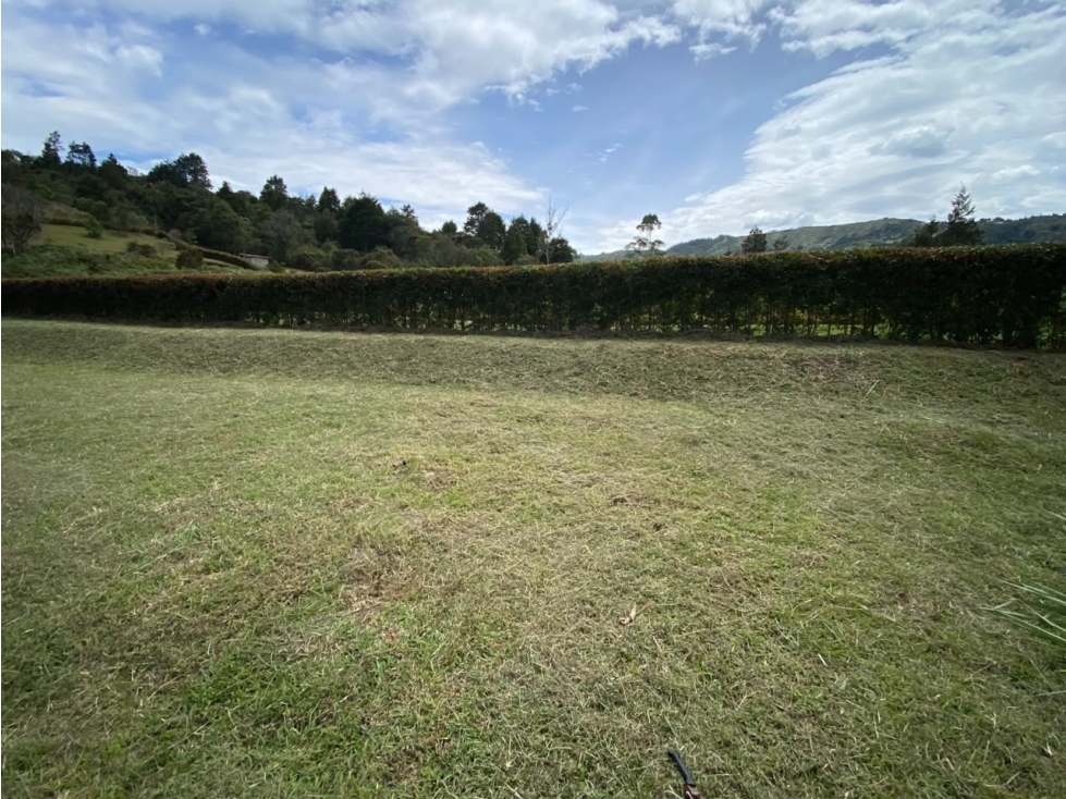 LOTE EN GUARNE EN PARCELACION A 7 MINUTOS DEL AEROPUERTO — foto 4