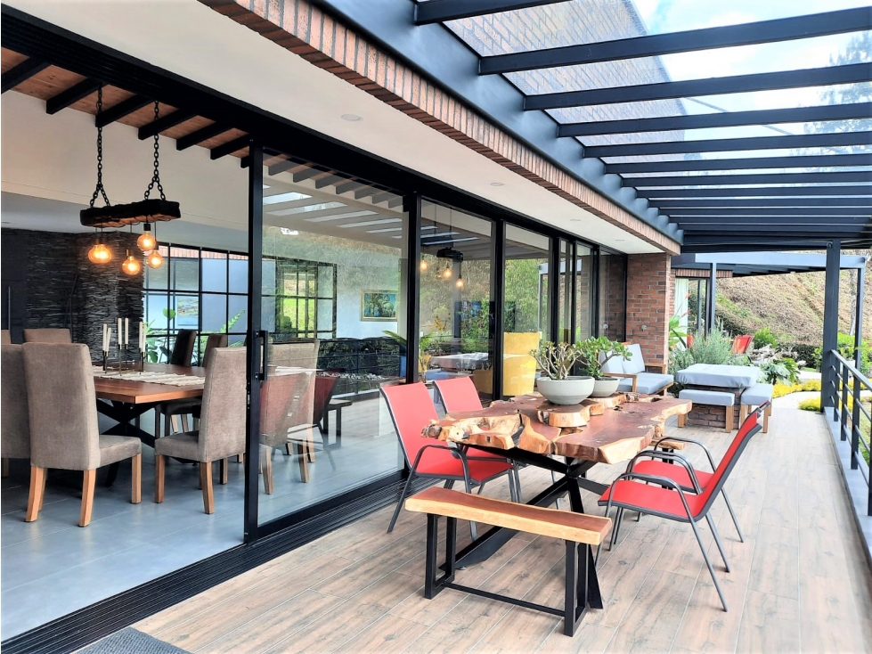 ESPECTACULAR CASA EN PARCELACION EL RETIRO DENTRO DEL CASCO URBANO, — foto 3