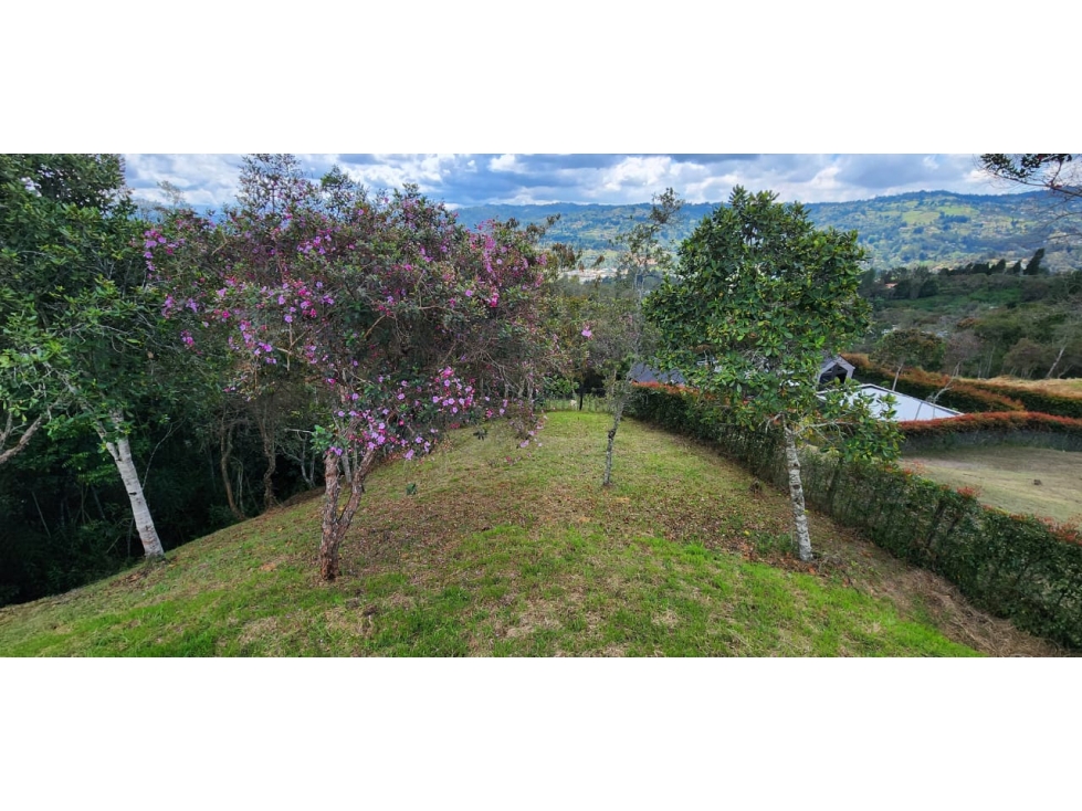 HERMOSO LOTE EN PARCELACIÓN EN GUARNE — foto 2