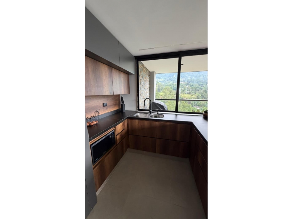 APARTAMENTO EN VENTA EN LOMA DE LAS BRUJAS — foto 5