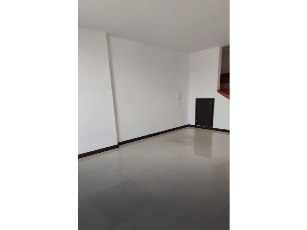APARTA OFICINA MEDELLIN POBLADO SECTOR PALMAS PISO MEDIO — foto 2