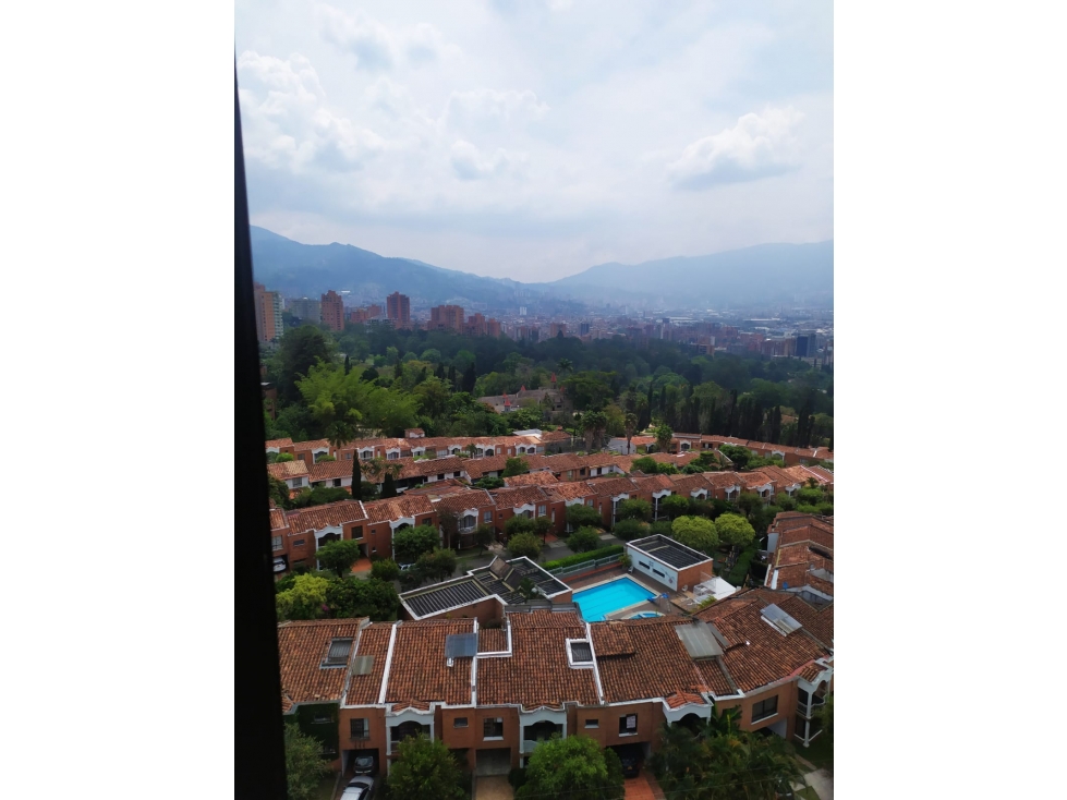 APARTAMENTO PH DUPLEX MEDELLIN VISTA AL SUR PISO ALTO SECTOR BALSOS — foto 3