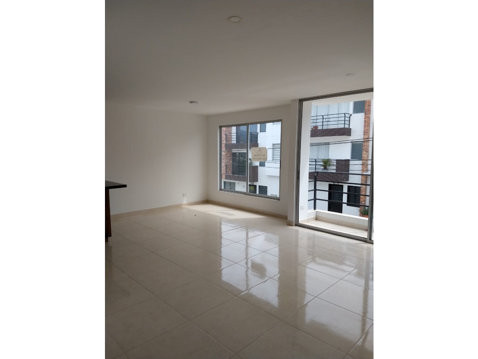 CASA DE 2 NIVELES CON ACABADOS DE LUJO CARMEN DE VIBORAL - 3