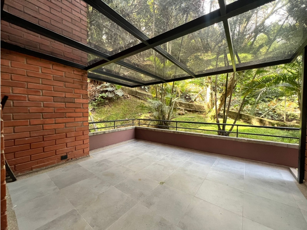 HERMOSO APARTAMENTO POBLADO COUNTRY CLUB TOTALMENTE REMODELADO — foto 3