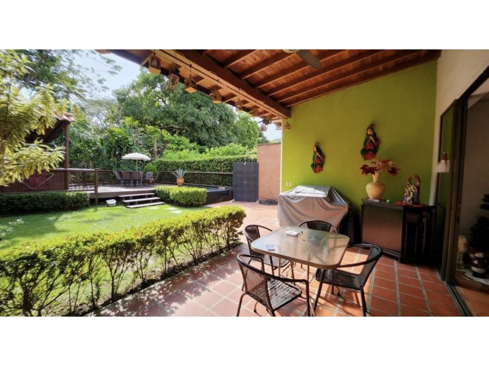 FINCA DE VERANO EN UNIDAD CERRADA SANTA FE DE ANTIOQUIA