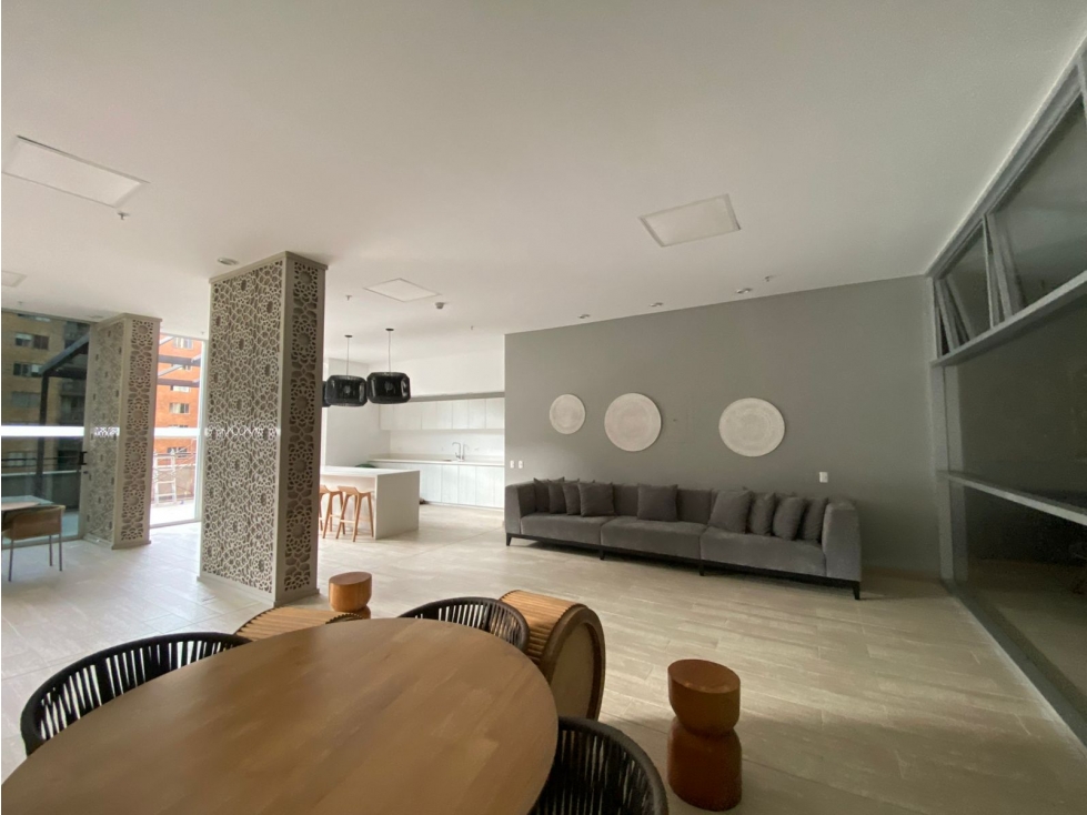 APARTAMENTO ENVIGADO ILUMINADO VISTA VERDE CAMINO VERDE VIA EL SALADO — foto 2